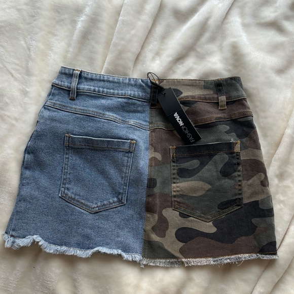 FASHION NOVA MINI DENIM/CAMO SKIRT - Picture 2 of 2